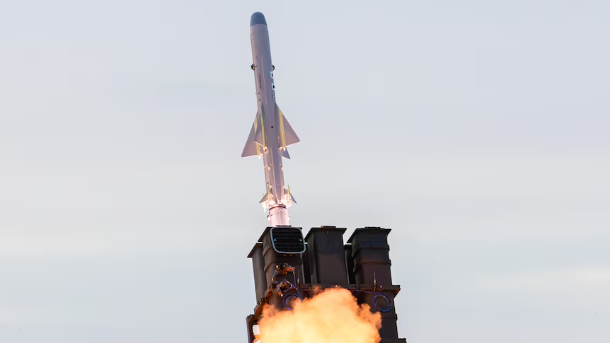 kylie_focus's tweet photo. Australia hosts largest-ever Talisman Sabre with 19 nations involved. Japan demonstrates advanced missile capabilities, showing enhanced regional defense ties and rapid modernization amid evolving security challenges.  https://t.co/crthK6mSt5 https://t.co/bU1ZH7HCML