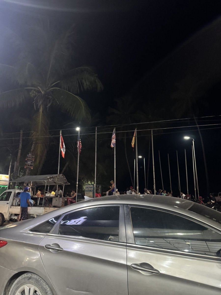 RalphFS's tweet image. Líder @DavidColladoM esta zona de las terrenas próximo al cementerio para ubicarlo necesita otra cara es una zona buena para embellecerla por qué veo que muchos dominicanos vienen a sentarse a disfrutar del ambiente sano creo que deben de tener una cara más fresca @TurismoRD