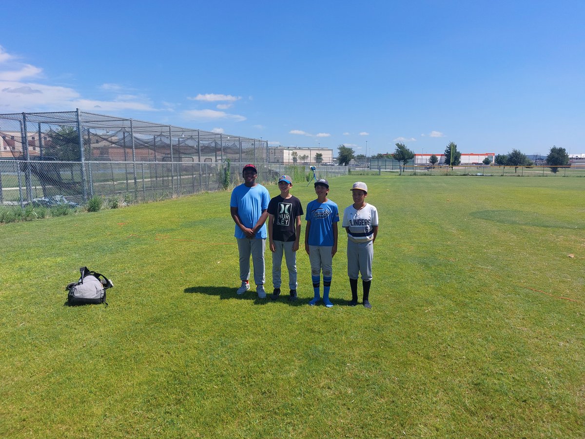 HarlanBaseball's tweet image. Another great summer camp. The future continues to be bright
#HHTALONSUP #CultureOfCommitment #HawkYeah