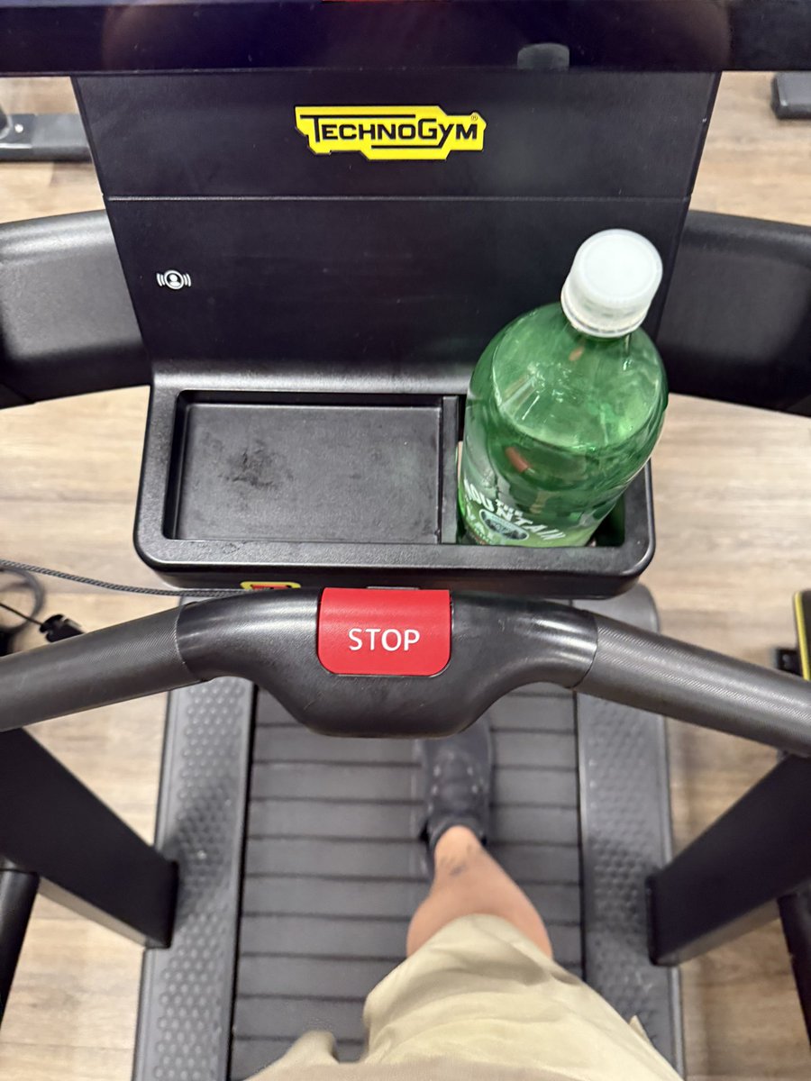 orangie's tweet image. pog let’s get it 

(proof of gym)