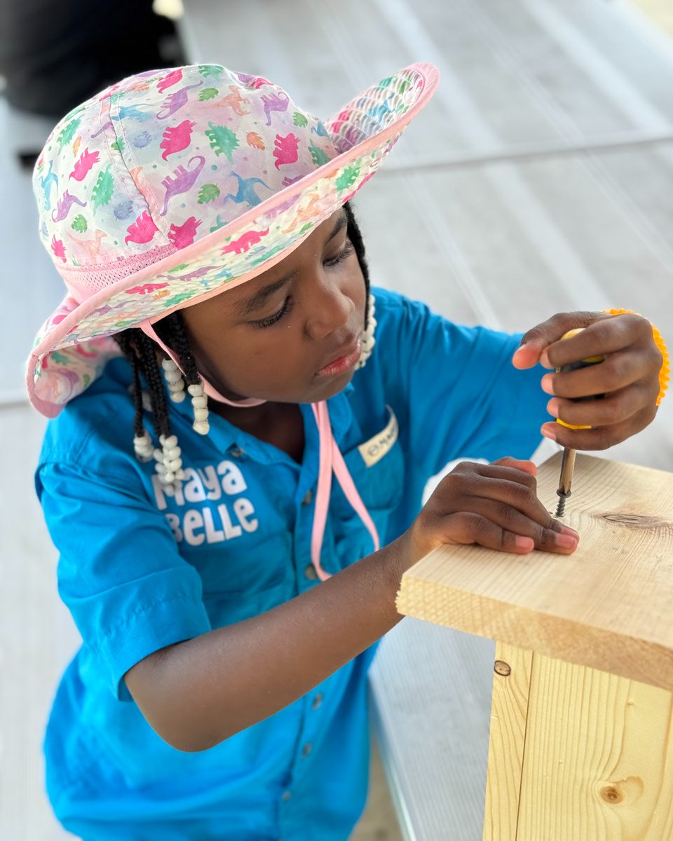 👀 Who’s thinking like a #CitizenScientist? These Girl Scouts! From bluebird houses to microplastic patrols, they’re proving young minds can drive real change. 🌎💚
👏 @GirlScoutsCTX