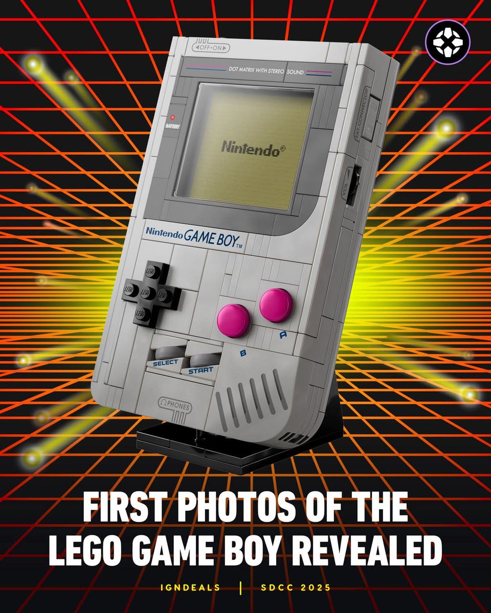 Robot__Turkey's tweet image. THERE IS A LEGO GAMEBOY!!!!
Wish there was a Tetris to go with it.
#Gameboy #RetroGaming #Nintendo