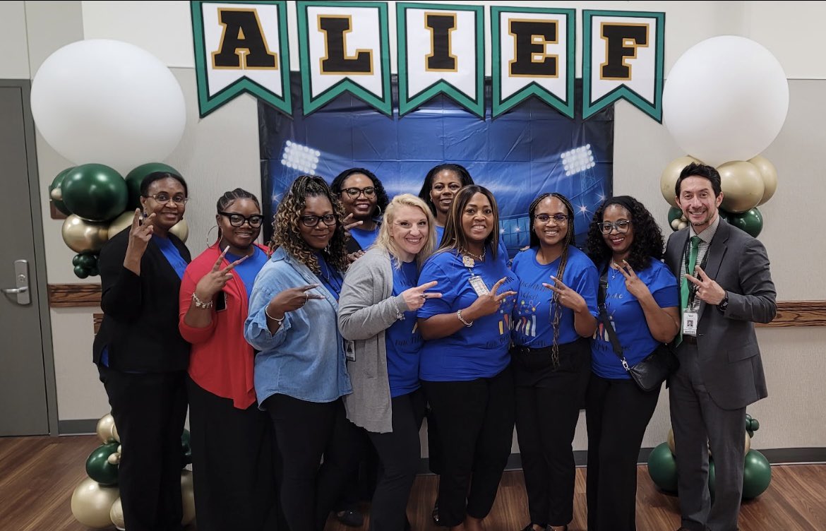 valkyriefit87's tweet photo. Our Leadership Team is back and better than ever! 💼🔥
We’re gearing up for an amazing 2026 school year filled with growth, goals, and greatness. Let’s lead with purpose!
@alief_middle @Sroninub2Newby @HeyMrsCarterrrr @NextGenAPBostic #LeadershipStrong #CUBNation https://t.co/tCsdhtBU9n