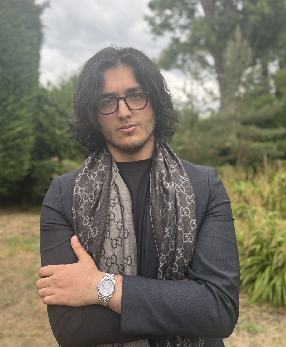 HamzaMusafir's tweet photo. عمران کے نمائندے
شایان علی نے جون 2023 میں اعلان کیا کہ انہوں نے اسلام چھوڑ کر ہندو مذہب قبول کیا اور اسے "گھر واپسی" کہا۔ انہوں نے آبائی ثقافت اور آئی ایس کے سی او این کا شکریہ ادا کیا، کہا کہ لارڈ کرشنا نے 2019 کی مشکلات میں مدد کی۔ #ShayanAli #GharWapsi https://t.co/Kg5sXimyWF