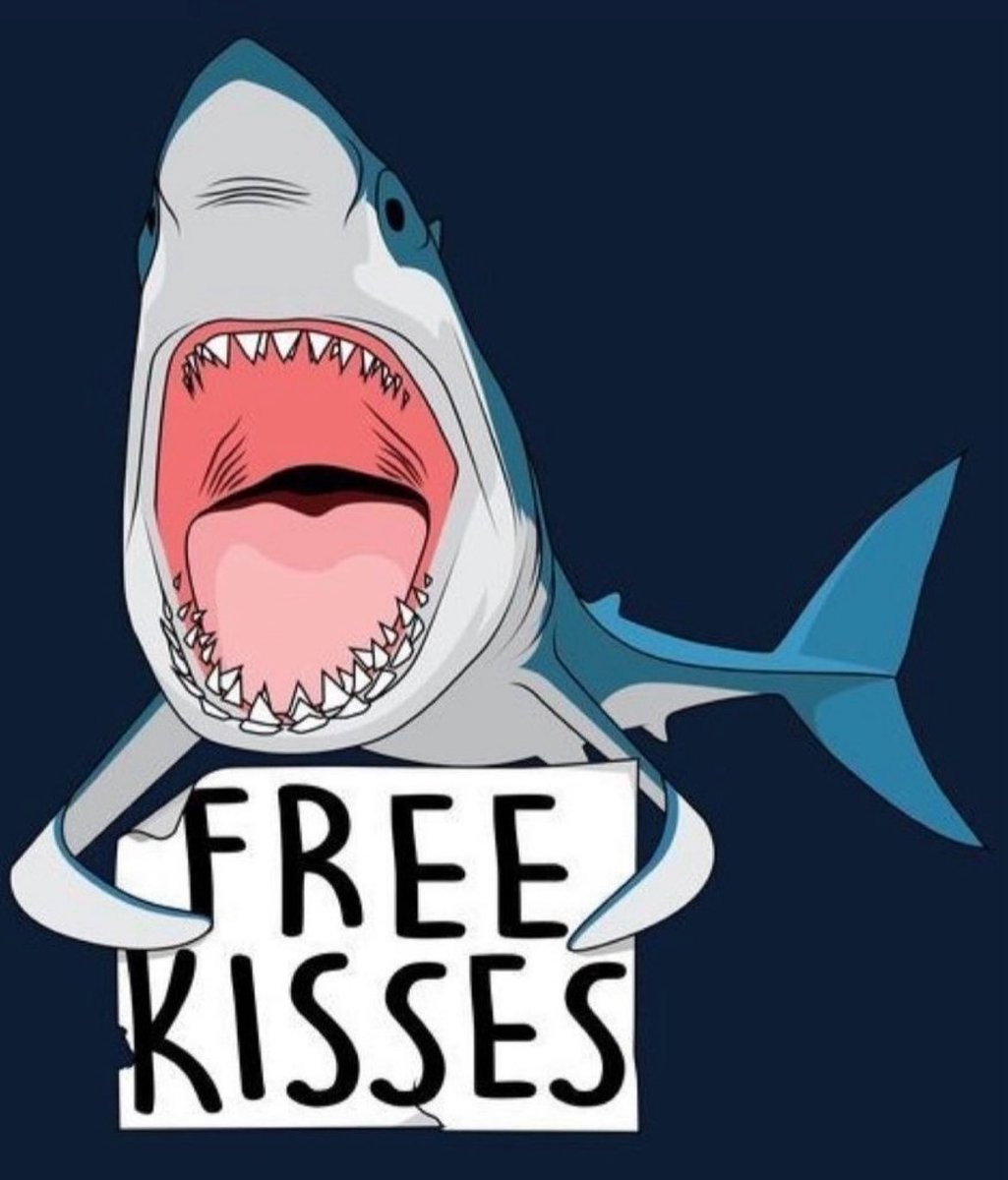 🤣💯🤘🏼🦈 #SharkWeekSmooches 💋