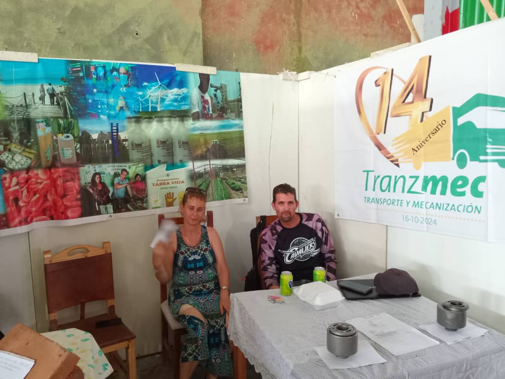 Participa TRANZMEC del Grupo Empresarial AZCUBA, en la Expo-Innovación Provincial para el desarrollo, mostrando sus innovaciones que contribuyen a soluciones de problemas presentes en la provincia 
#CITMACamaguey