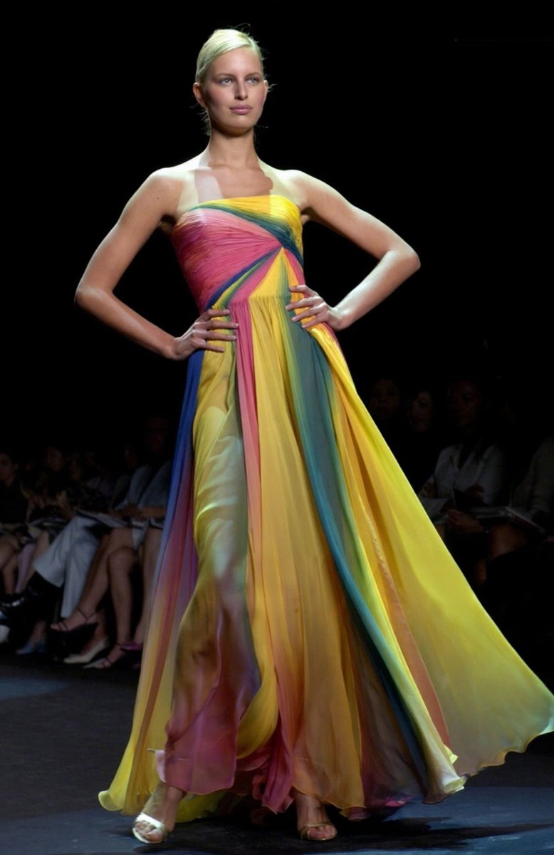 chattecouture's tweet image. Beyoncé wearing bill blass spring 2004 for InStyle magazine