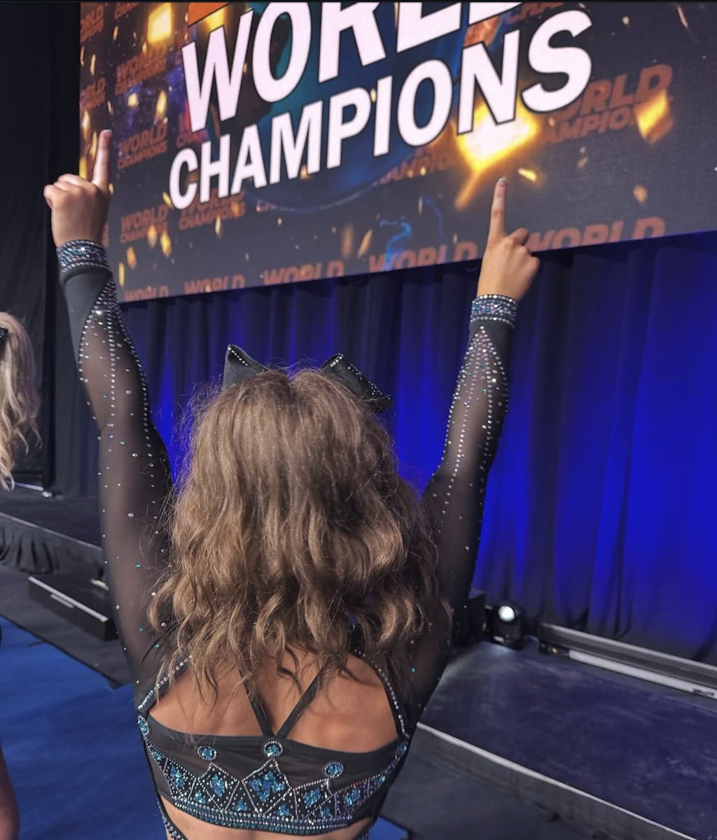 wcw!! just remembering the amazing season these girls had and ending it on top of the world 🩵👑