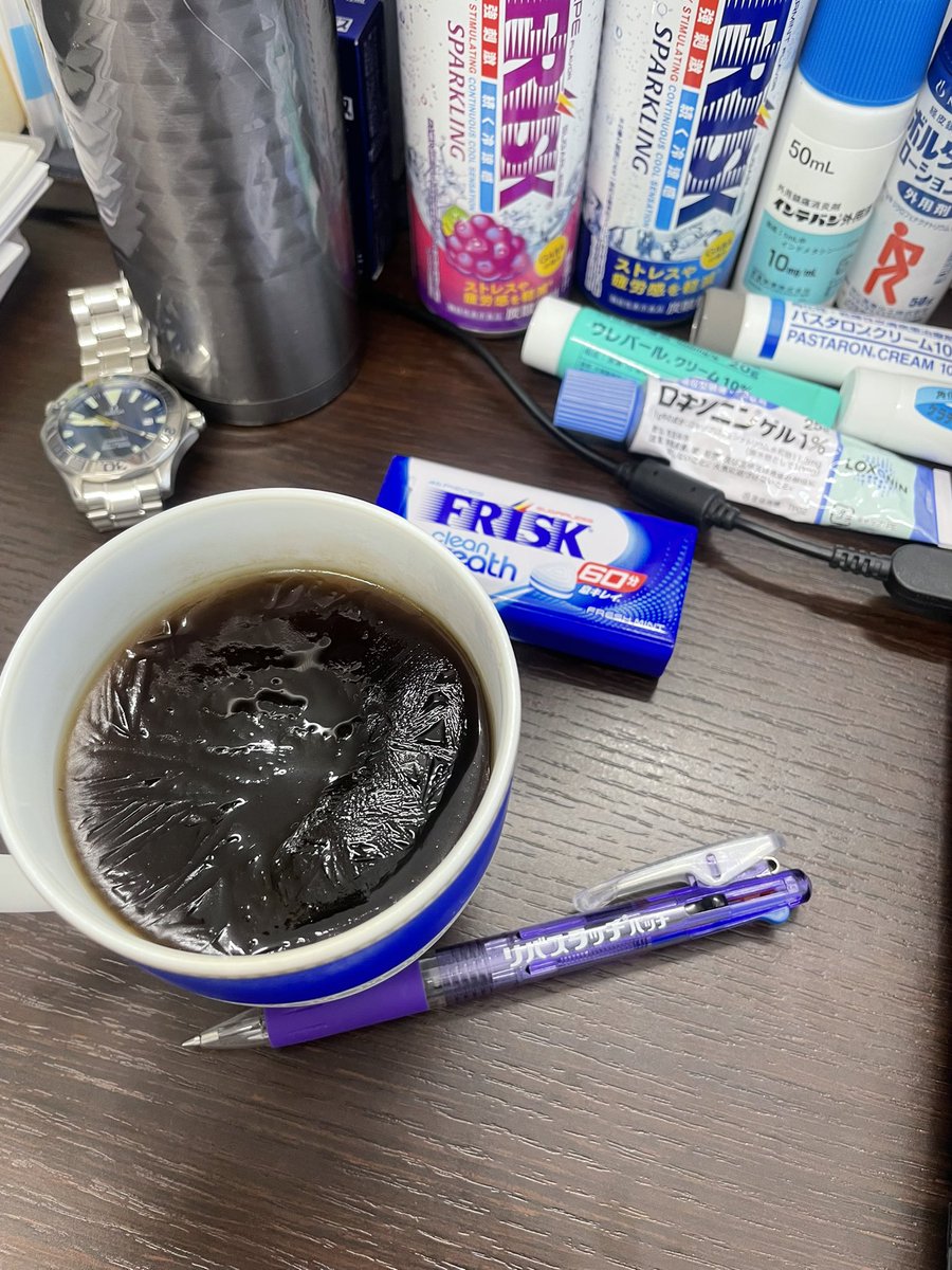 電話、メール、Twitter()とかで30分程失念してました…

まだ、ギリ大丈夫なはず💦
コンビニスプーン🥄で崩して飲みます🥹