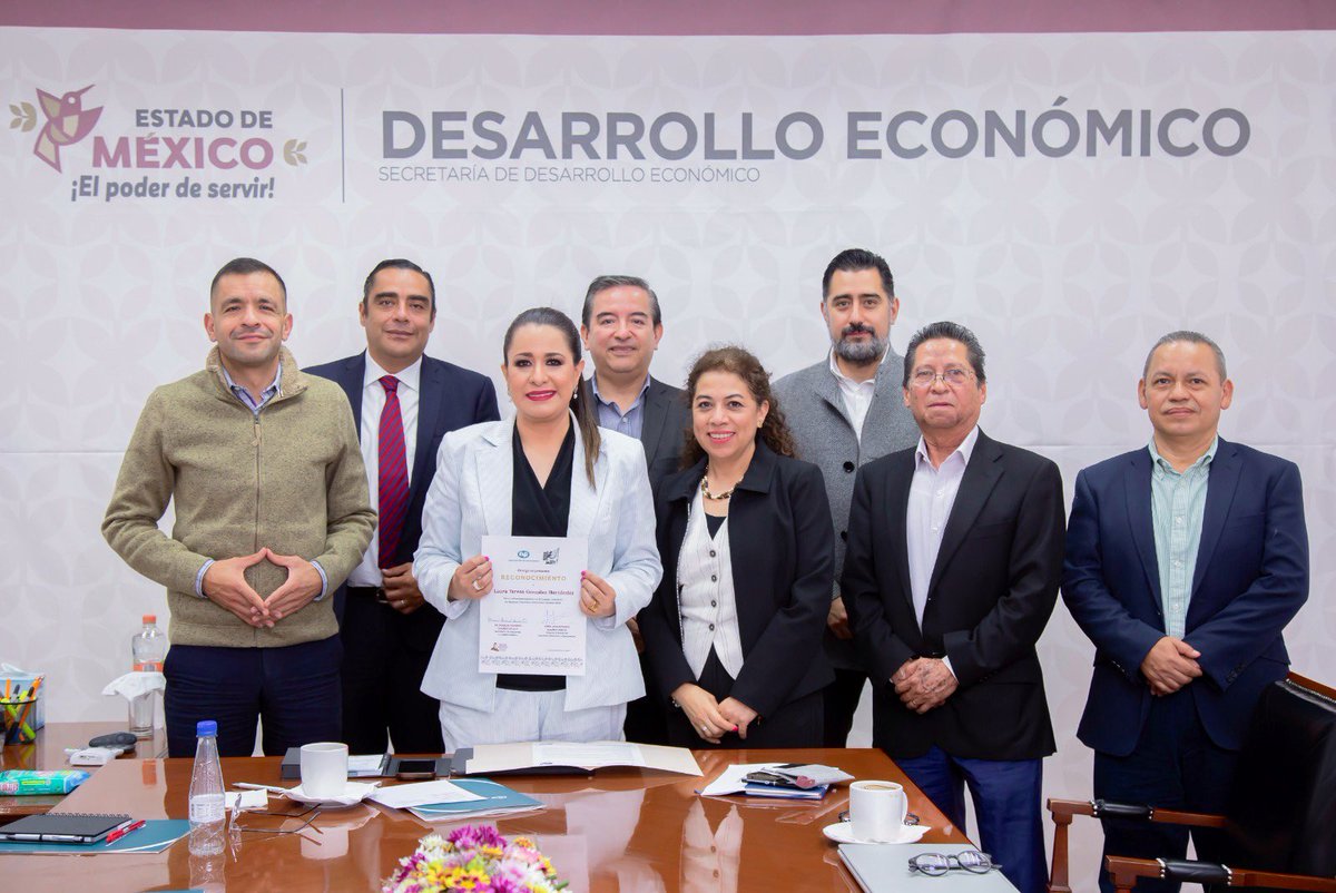 Me reuní con funcionarios de Nacional Financiera para analizar la gama de servicios que actualmente ofrecemos de manera coordinada y algunos más que implementaremos a fin de ampliar la oferta de capacitación y financiamiento para pequeñas y medianas empresas.