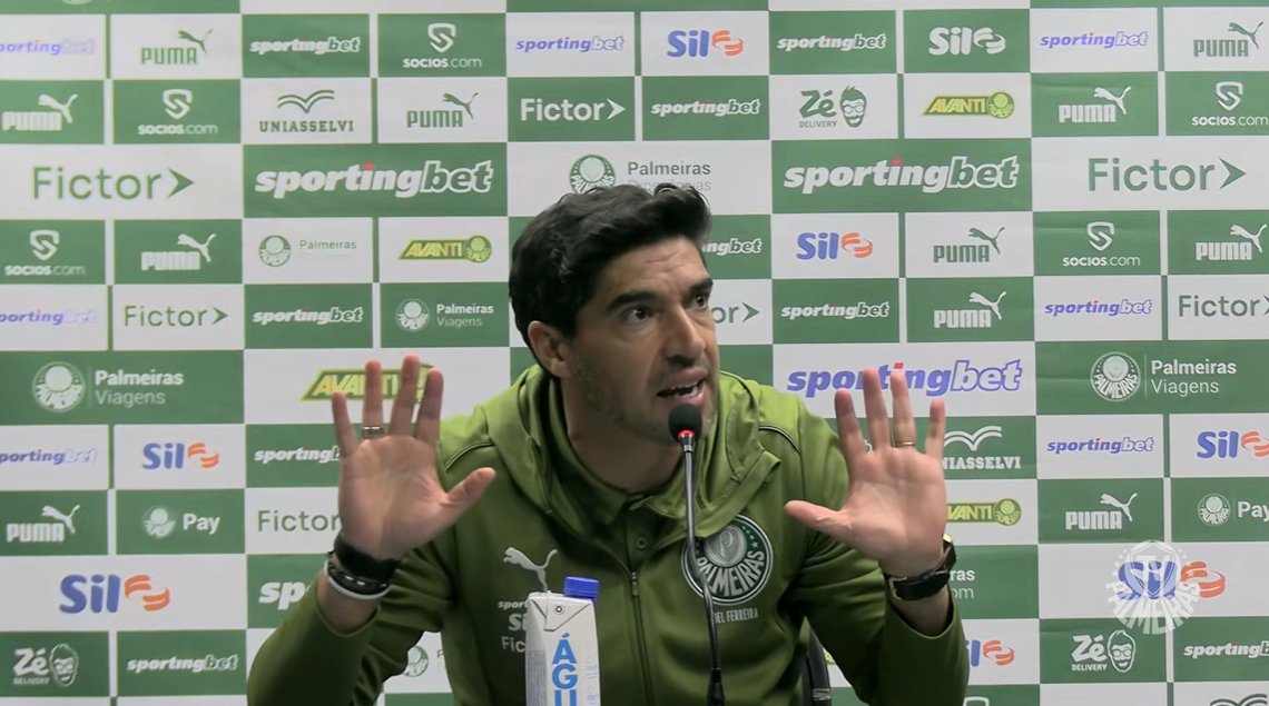 mmurilodias's tweet image. Abel Ferreira, sobre o calendário do futebol brasileiro:
- Na Copa do Mundo, os times tinham três dias para descansar. Aqui não tem. É outra vergonha que ninguém fala. Por que os brasileiros tiveram bom desempenho na Copa? Porque tinham tempo para recuperar e gramados bons. Hoje…