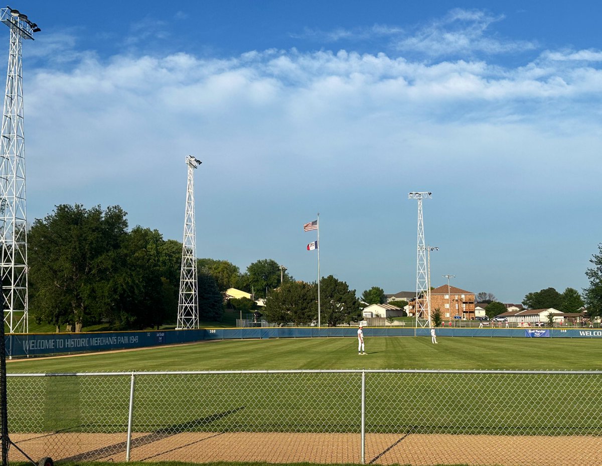 HPOnAir's tweet image. Final night in Carroll.

East Buchanan and Saint Ansgar are looking to reach the Class 1A Championship game for the first time(s) in program history.

First pitch coming up on @Watch_IHSSN!

#iahsbsb