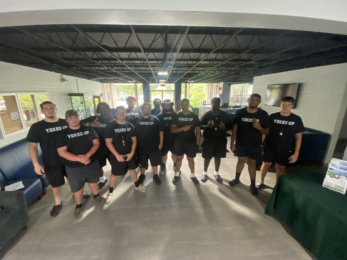 Coach Anthony Desandolo (@bigfla74) on Twitter photo Great team camp with <a href="/GIOTeamCamp/">Grind It Out</a> Braves weβre bringing some juice! Love my OL boys. #yokedup <a href="/LakeGibsonFB/">LAKE GIBSON BRAVES FOOTBALL</a> Great team camp with <a href="/GIOTeamCamp/">Grind It Out</a> Braves weβre bringing some juice! Love my OL boys. #yokedup <a href="/LakeGibsonFB/">LAKE GIBSON BRAVES FOOTBALL</a>