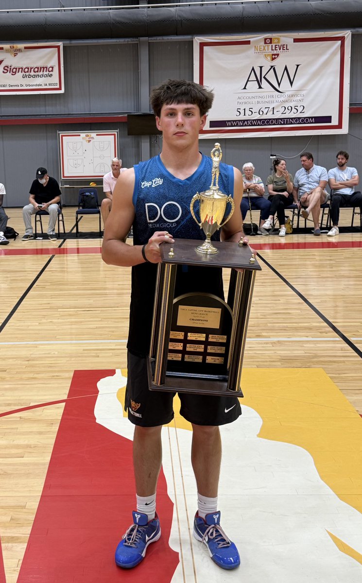 Cap City League (@capcity_league) on Twitter photo 🏆 3-Point King of Cap City!
Shoutout to <a href="/costello_mason/">Mason Costello</a> for taking home the crown in this year’s Cap City League 3-Point Contest 🔥💧
He lit it up from deep and made it look easy. Respect the range!
#CapCityLeague #DSMHoops #ThreePointContest #IowaBasketball 🏆 3-Point King of Cap City!
Shoutout to <a href="/costello_mason/">Mason Costello</a> for taking home the crown in this year’s Cap City League 3-Point Contest 🔥💧
He lit it up from deep and made it look easy. Respect the range!
#CapCityLeague #DSMHoops #ThreePointContest #IowaBasketball
