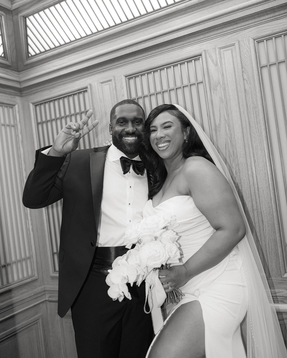 darius_eubanks's tweet image. Married My Best Friend 🫶🏿
