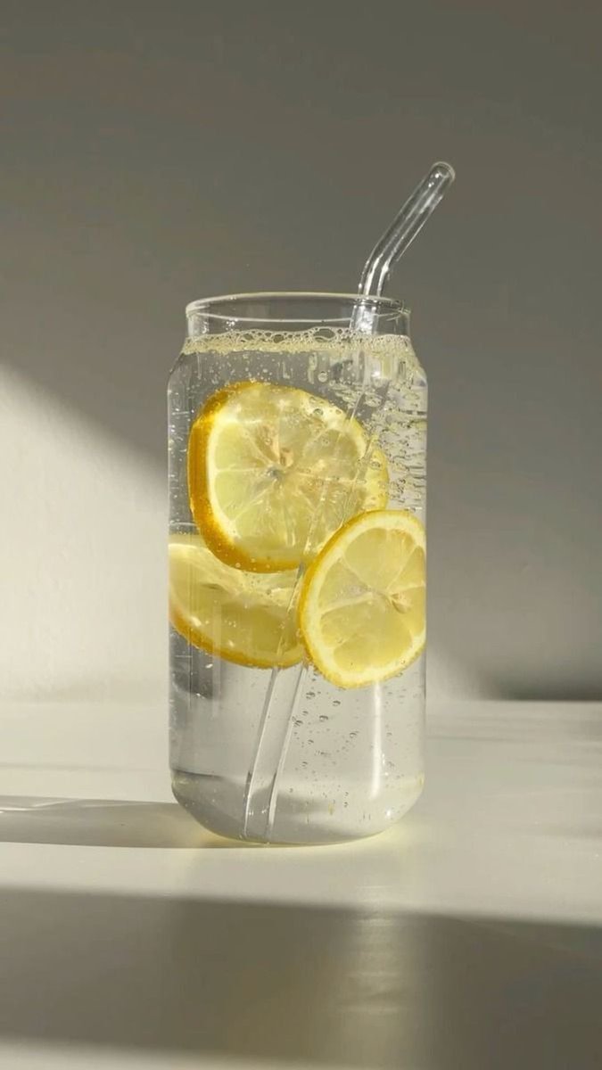 SamDoron's tweet image. Lemon water🍋