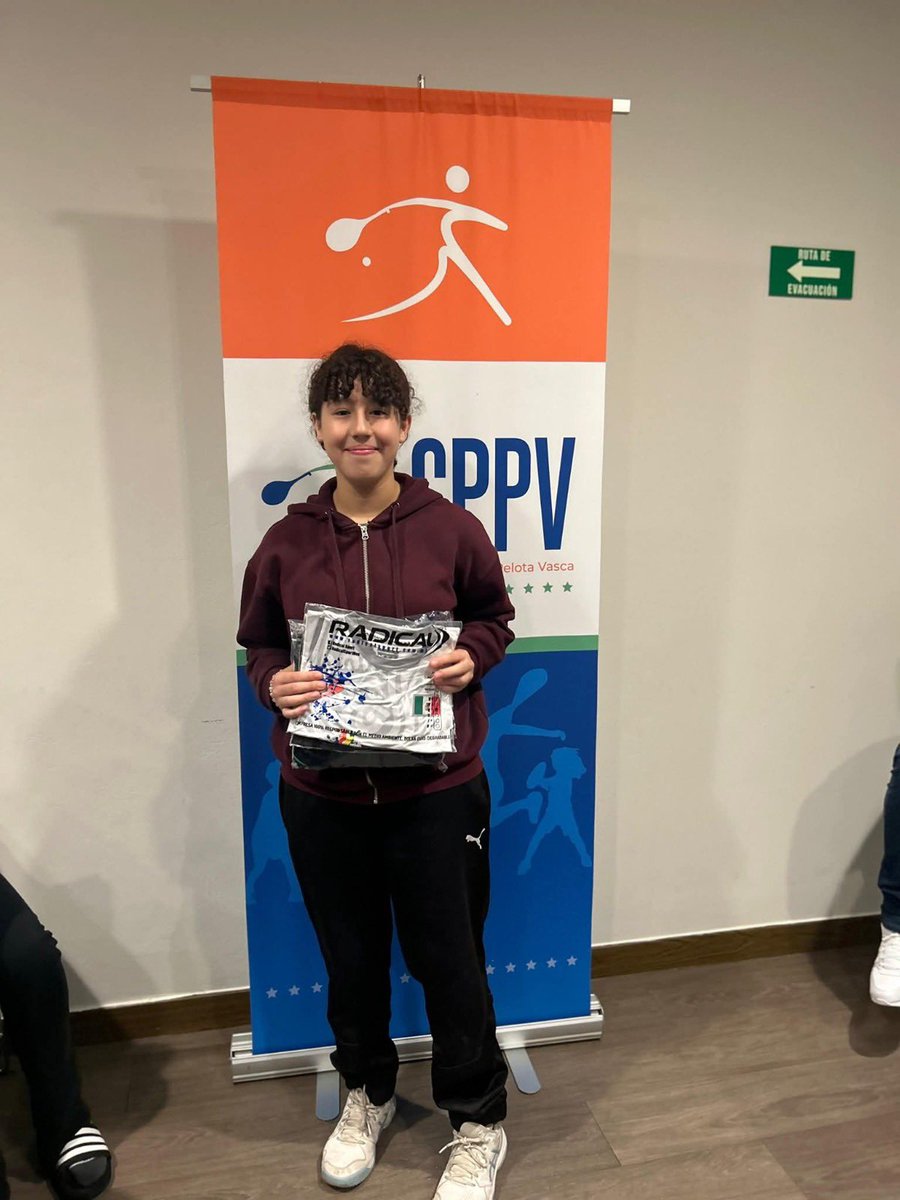 TereJimenezE's tweet image. TRES MEDALLAS PARA AGUASCALIENTES EN LA COPA PANAMERICANA DE FRONTÓN
Dos jóvenes atletas de Aguascalientes pusieron en alto el nombre del estado en la 1.ª Copa Panamericana de Frontón 30 Metros, celebrada en la Ciudad de México con la participación de países como Argentina,…