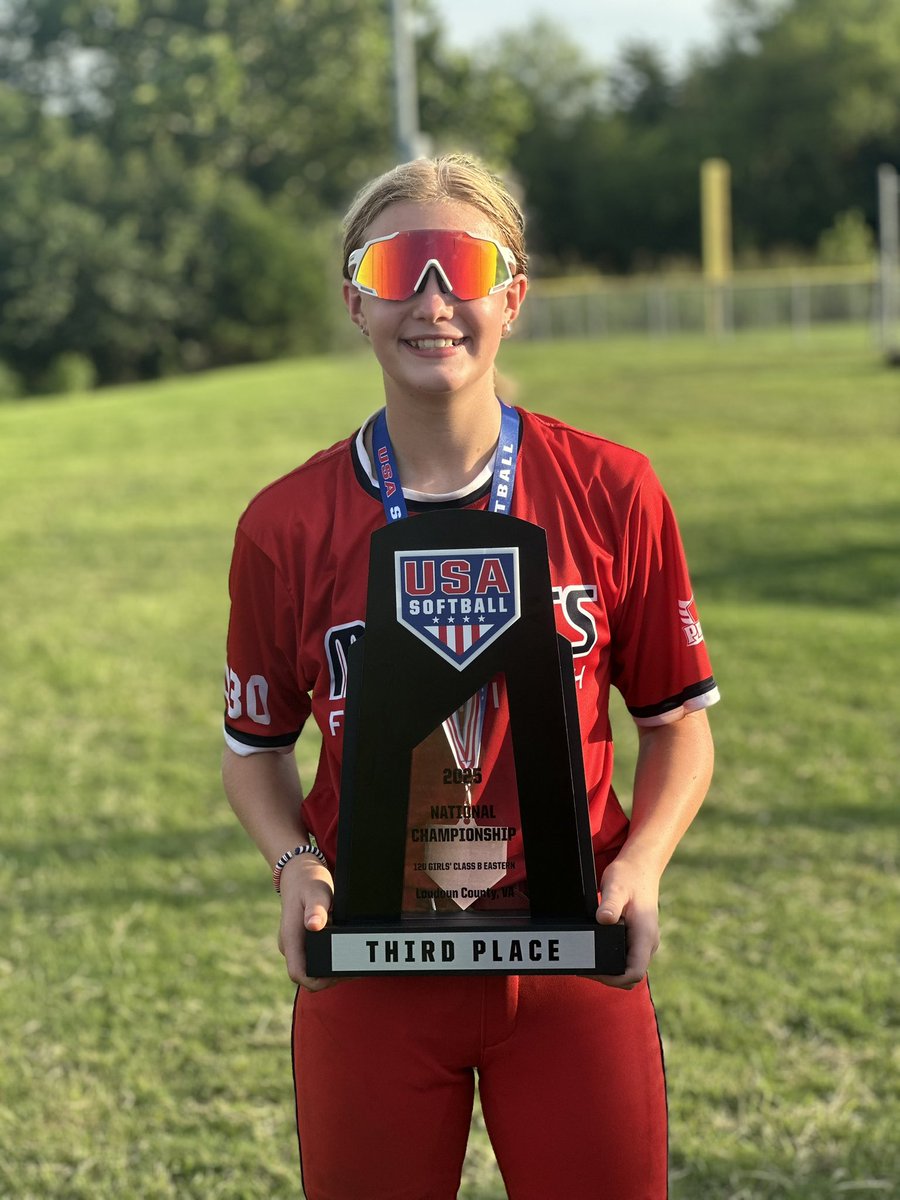 We battled hard at the USA Softball Nationals in VA. Placing 3rd out of 24 teams. 
We played 10 games in 4 days and had a record of 7-3. Getting knocked out in an extra inning game. 
Thanks to my coaches and teammates! That's a wrap for 12U!