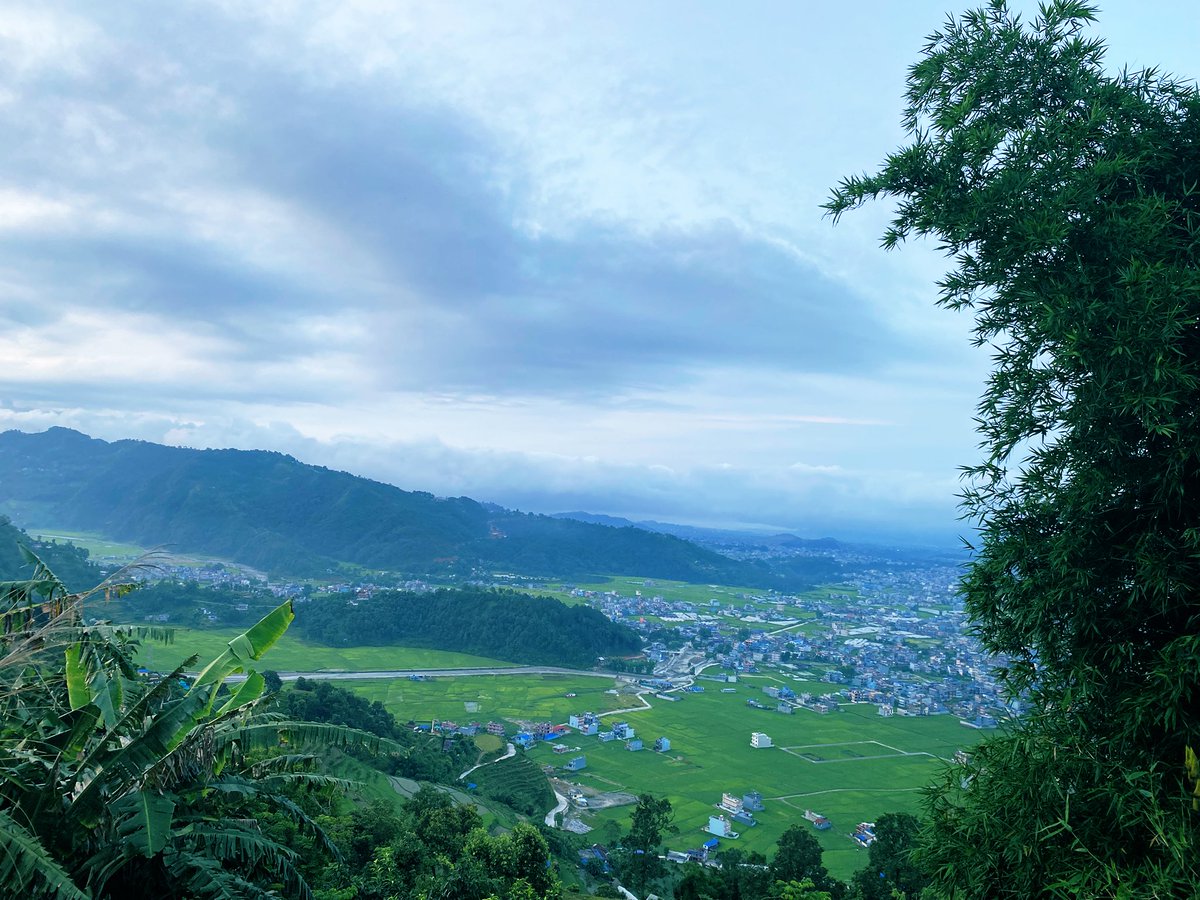 gurung_deepa's tweet image. कुइनोबाट पसिना चुहाउॅदै डॅाडा उक्लिए, एउटा रुखको पात हल्लेको हैन😕
#hotandhumidmorning