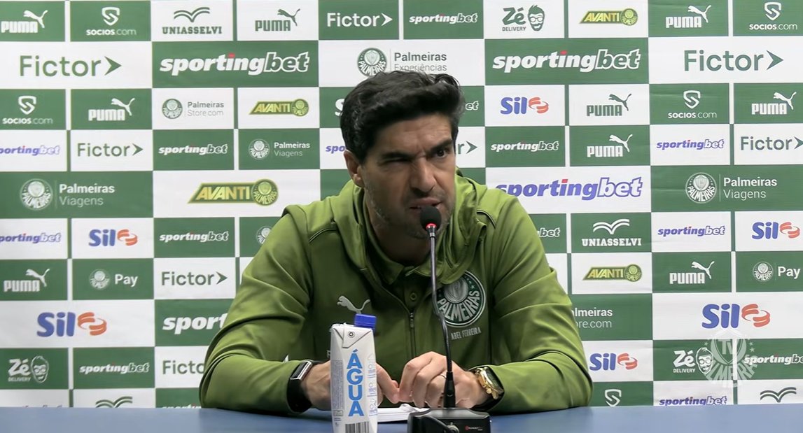 mmurilodias's tweet image. Abel Ferreira:
- As críticas aqui não são construtivas, são ofensivas. A liberdade acaba quando toca na do outro. Como disse, continuar trabalhando. Continuar nessa luta insana, jogos atrás de jogos, viajar dia e noite. E se não ganhar... Não corremos e nem jogamos bem. Ninguém…