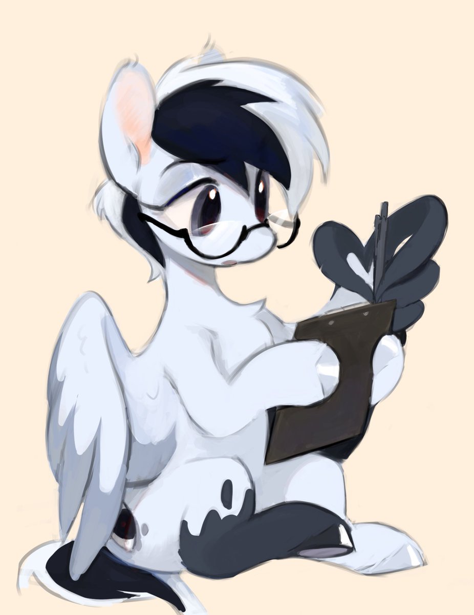 QueenHope32's tweet image. Chai is drawing something
#mlp #oc