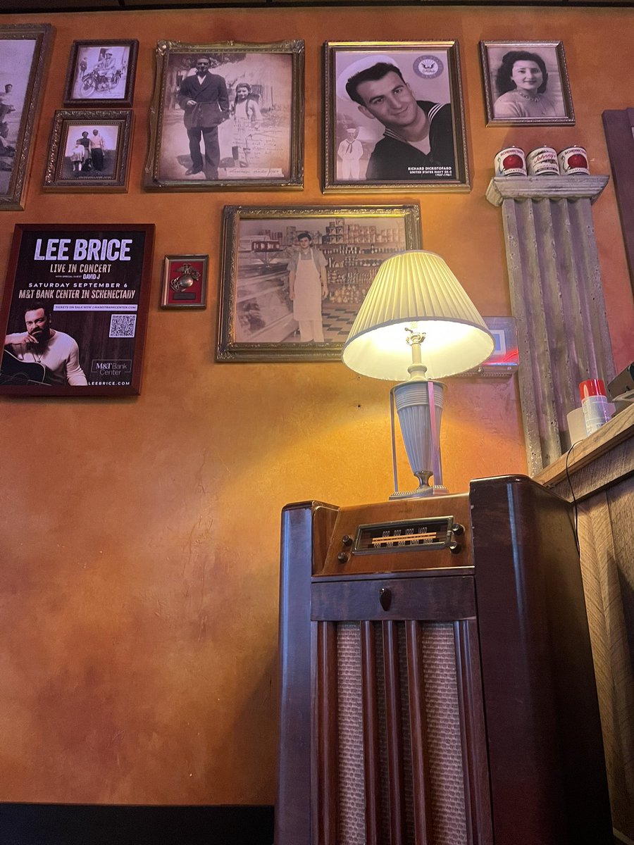 NateyBakes's tweet image. Johnny’s!!!