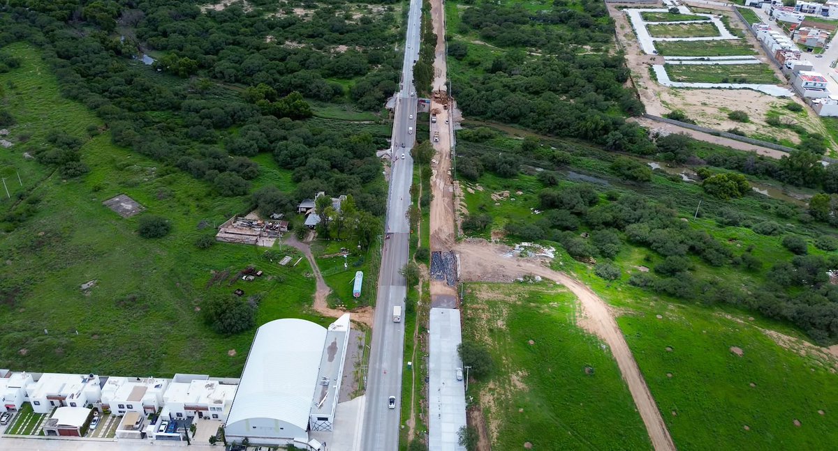 TereJimenezE's tweet image. LES COMPARTO EL AVANCE DE LA REHABILITACIÓN CON CONCRETO HIDRÁULICO DE TERCER ANILLO
Avanzamos con la 5ª etapa de la rehabilitación con concreto hidráulico del Tercer Anillo, obra que beneficiará a las y los habitantes del sur poniente de la capital con traslados más seguros.…