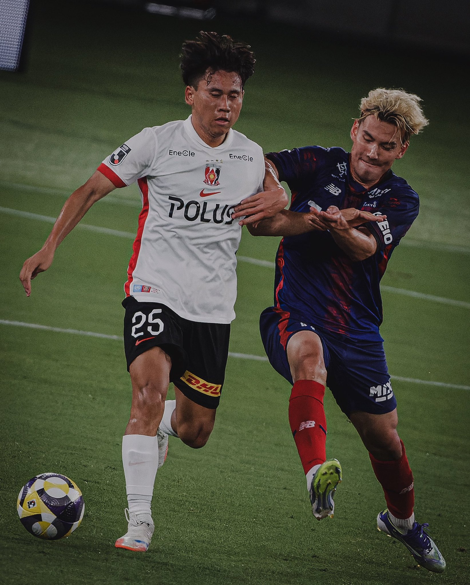 浦和レッズ　安居海渡選手　モバガチャ　ビッグアクリルスタンド 浦和レッズ 安居海渡選手 モバガチャ ビッグアクリルスタンド