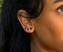 ShabanaCrave's tweet image. Shabana is sporting 3 new earrings for season 2! Could this be an Easter egg that Victoria Javadi is the department triple threat?
