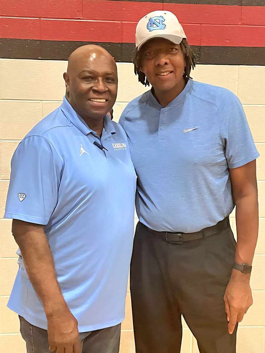uncsportsphotos's tweet image. Two of the best to ever wear Carolina Blue...... Phil Ford and Al Wood. #UNCBasketball #UNCommon #tarheels #GoHeels #ACC #CarolinaFamily #uncbball #GDTBATH #UNC #Carolina PHOTO COURTESY OF: Unknown