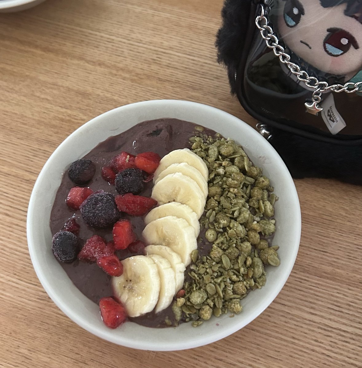nnikoo_08's tweet image. アサイーむいむい
フルグラ美味しくてとまらん