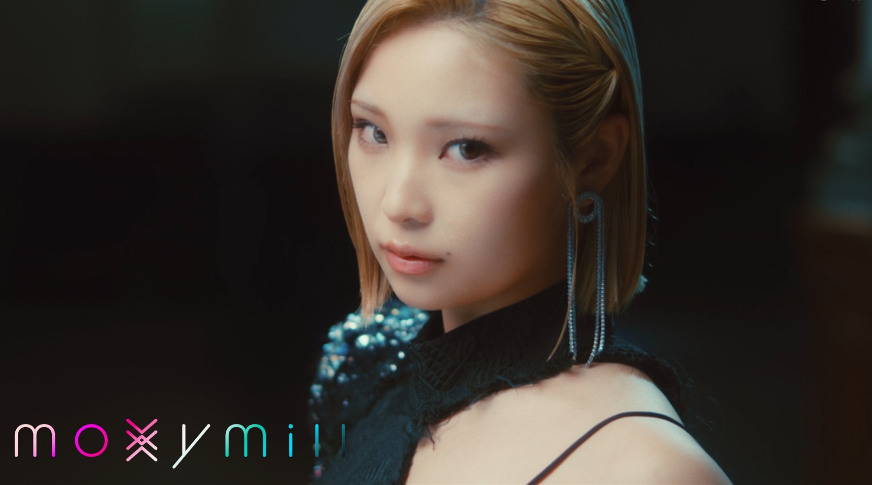 moxymill 北里理桜　生写真　サイン入り GiJCJKFaIAAcN2c.jpg