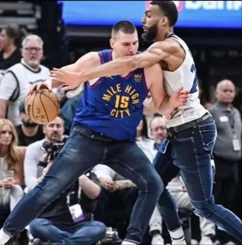 The league needs to do a jeans night 🤣
