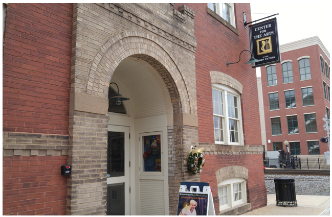PotomacLocal's tweet image. Manassas Gallery Hosts Artist Talk with Painter Behind 30-Year Retrospective dlvr.it/TM4rT8