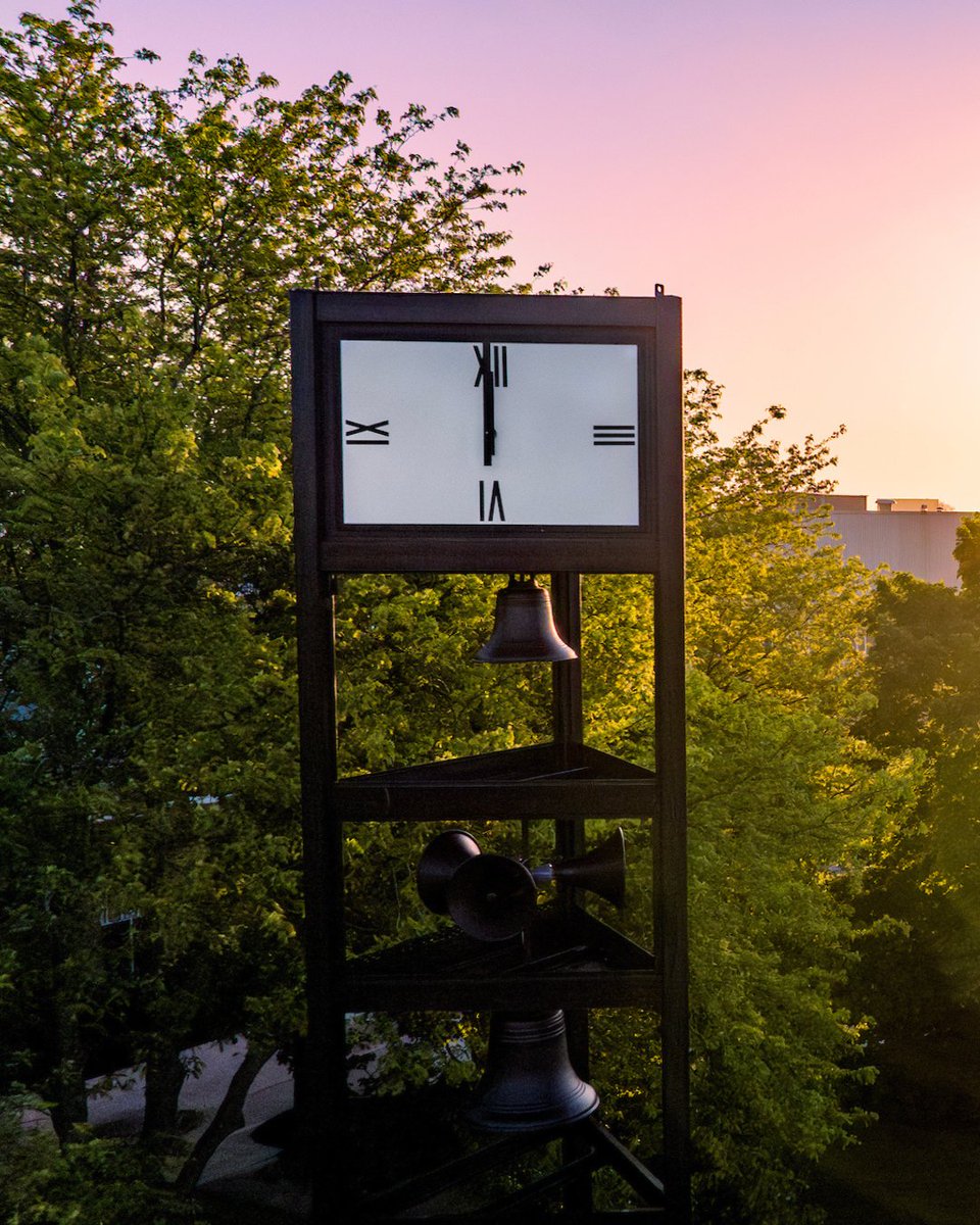 bgsu's tweet image. Ending the day the BG way🌙 #AlwaysBG