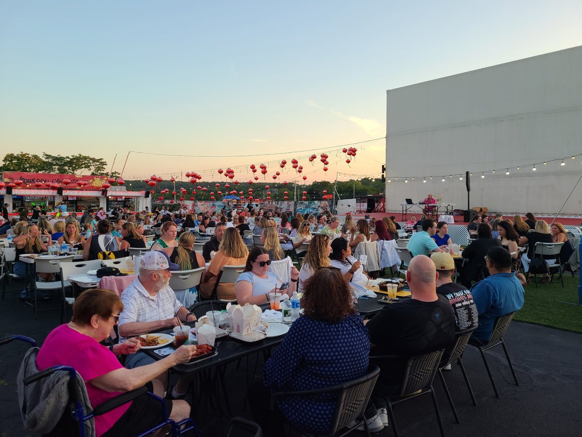 KowloonSaugus's tweet image. It's a packed house for Wednesday Night Bingo! Thank you to everyone for coming out! Thank you to The Greater Lynn Chamber of Commerce for having their Bingo Night Event here!
#WednesdayNightBingo
#KowloonRestaurant
#BingoMusicMaiTaisSaugusWings