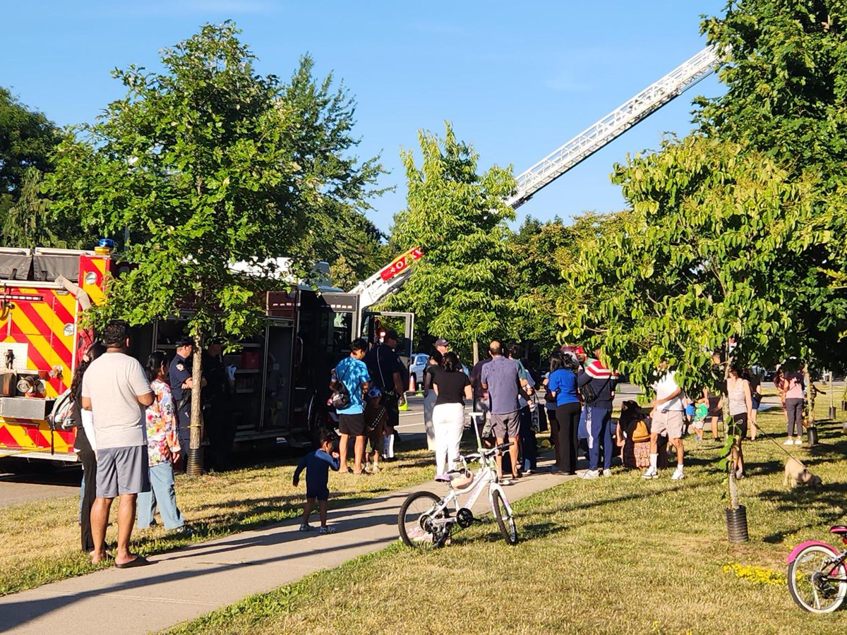 Oakville Fire Dept tweet media