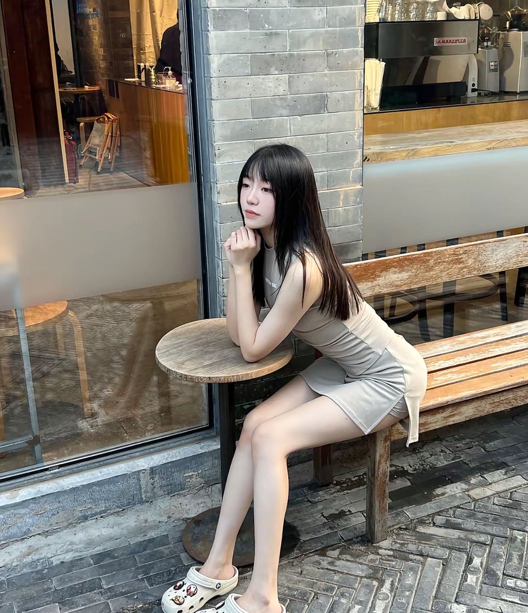 傻逼蛆虫是不是昨天晚上又控制不住自己打飞机打晕过去了 因为你短小早泄并且一点点刺激就想无脑犯贱 你这种劣质不受控制的废物基因注定了 你以后只能当绿帽傻逼 听懂了嘛滚过来舔鞋