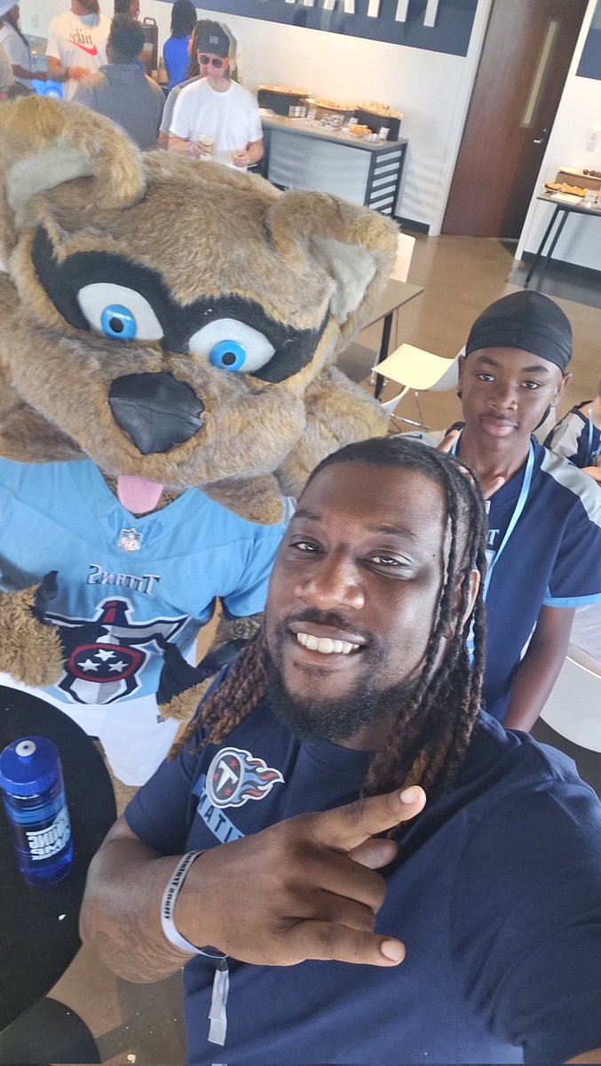 BamRich3's tweet image. In my ice cube and @Titans_TRac voice.... Today was a good day...it was so good to be back in the building again with my @Titans family