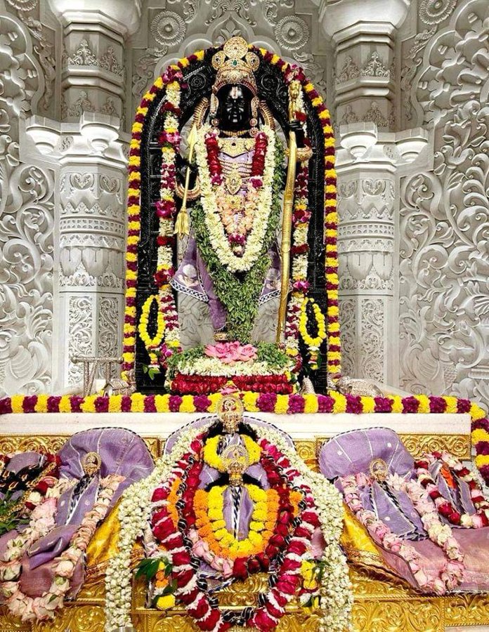 MrTgPramod's tweet photo. हरि अनंत हरि कथा अनंता। कहहिं सुनहिं बहुबिधि सब संता॥
रामचंद्र के चरित सुहाए। कलप कोटि लगि जाहिं न गाए॥🚩🙏🙏🙏🙏❣️🌸🌸🌸⚘️⚘️🥀🥀🥀🥀🌹🌹🌹🌹🌹🌹🌹🌹 https://t.co/Olt2pnc6qd