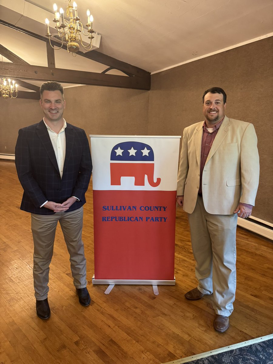 Kavanaugh4IN's tweet image. Had a great time at the Sullivan County Lincoln Day Dinner tonight—always an honor to represent Team @Jim_Banks and connect with so many incredible Hoosier conservatives! 🇺🇸