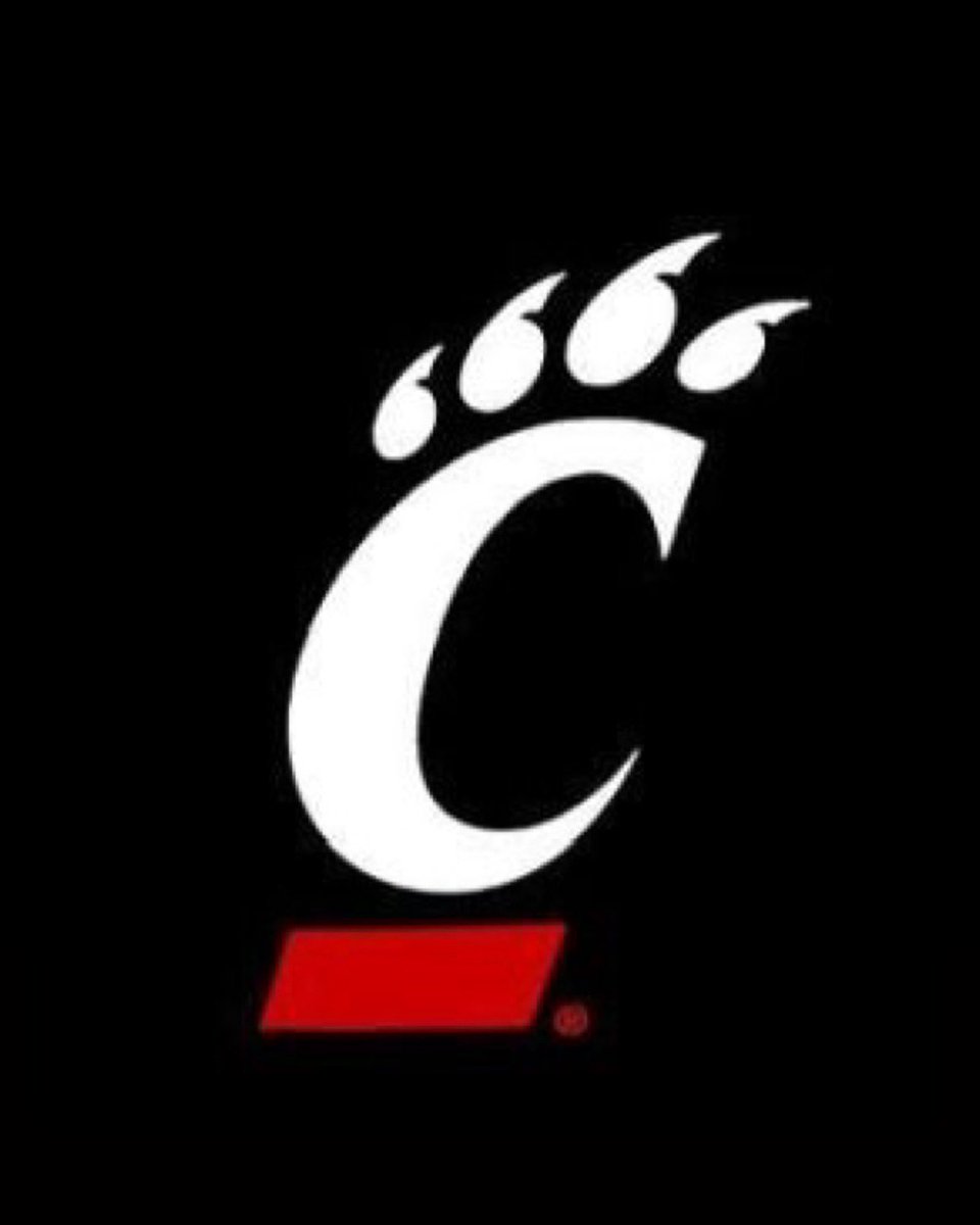 TheAmirBrown's tweet image. After a great conversation I’m blessed and honored to receive an offer from The University Of Cincinnati!!! @GoBEARCATS @CoachSattUC @CoachDawkins1 @TomLoy247 @samspiegs @adamgorney @RivalsFriedman @RRACKLEY9 @mpholderman @RamsFootballNC