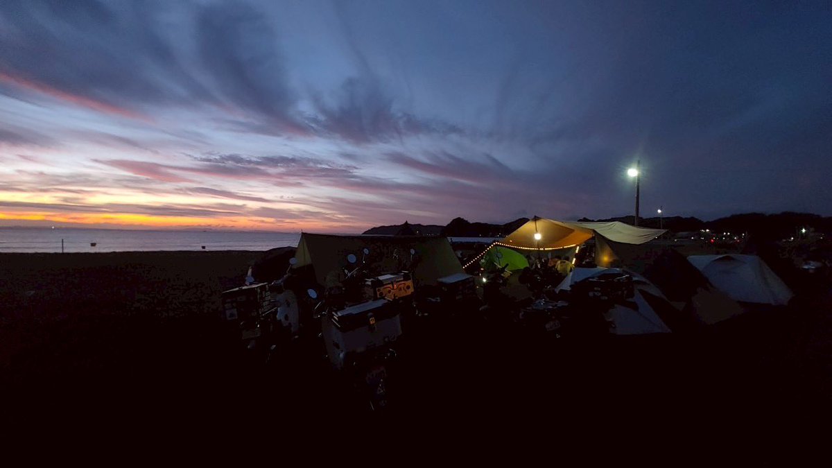 cub_mon's tweet image. 19日20日で南房総市の北良北浜海水浴場へカブキャンプに行きました。
昨年と違って数日前の大雨の影響で海水が濁ってて残念。
それ以外はとても良いキャンプツーリングだったと思います。
#カブキャンプ #スーパーカブ #キャンプ #ツーリング #多良北浜