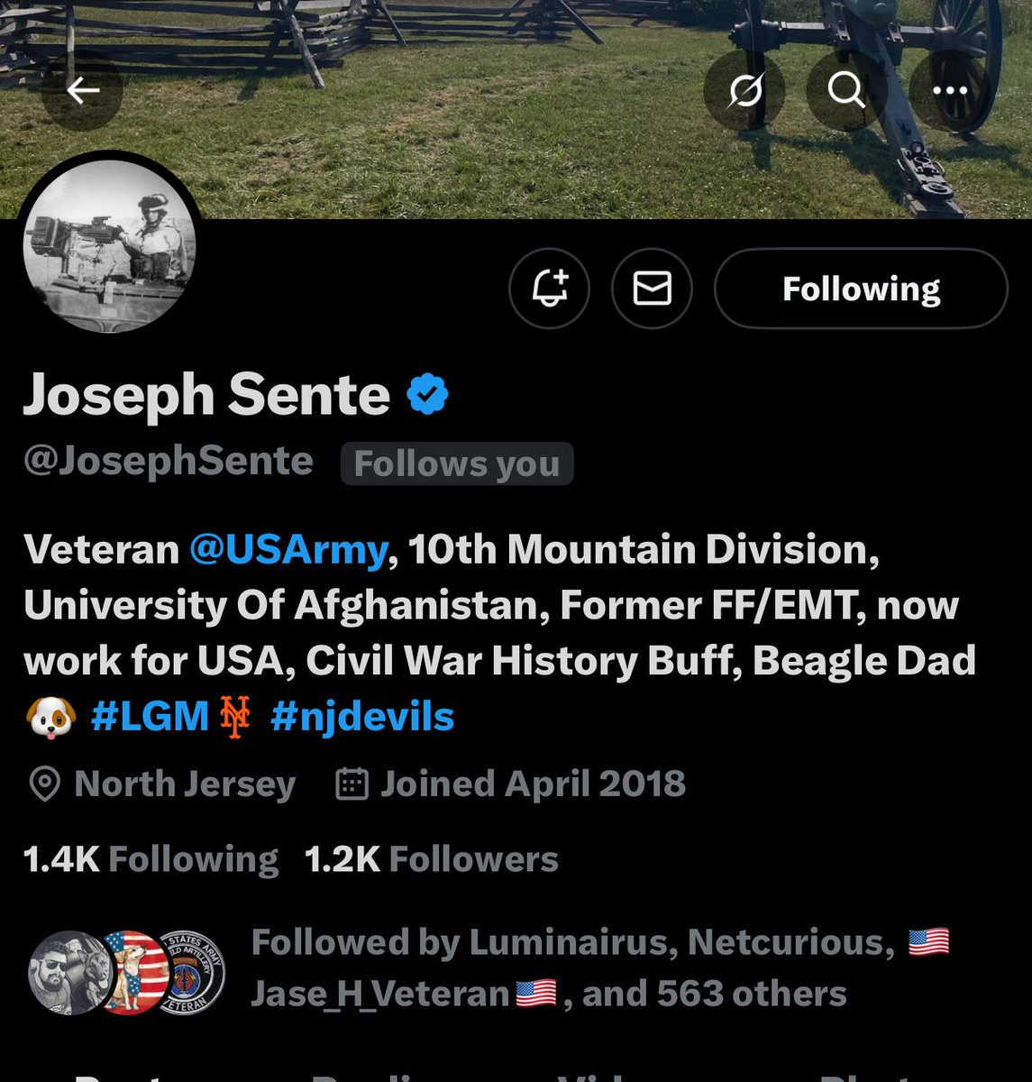 VetSalutes's tweet image. This is why we do it.
Between myself and @BiologicalWoma2 and everyone else who shared, this dude gained 1100 followers in 2 days!
Now he has a support system!!
@JosephSente