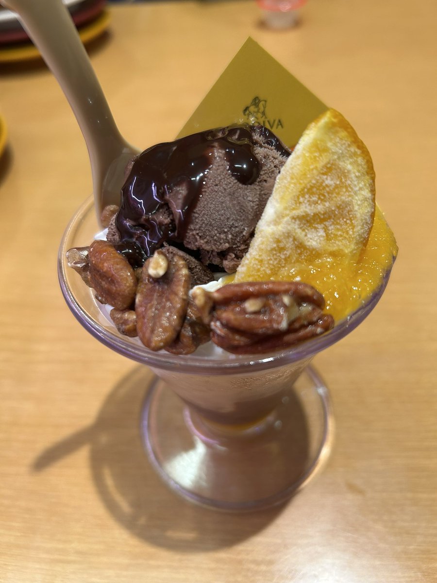 c000063's tweet image. スシロー行ったんだけどはぴだんぶいのマスコットかわいかった！他の席でもかわい〜かわい〜って声が‥
#写真撮り忘れた