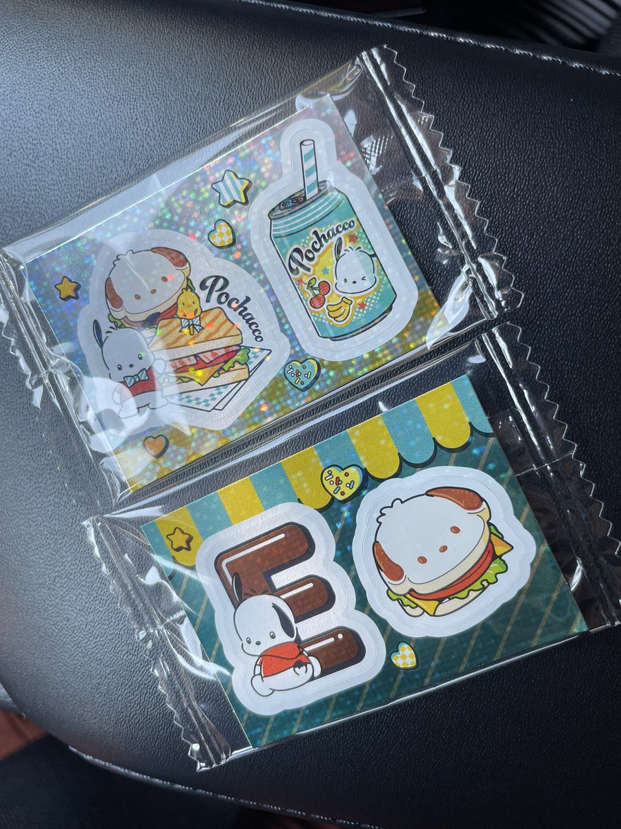 交換お願いします！

サンリオ サンリオキャラクターズ シールチョコレート 

譲　ポチャッコ
求　マイメロ

郵送希望
よろしくお願いします🙇‍♀️