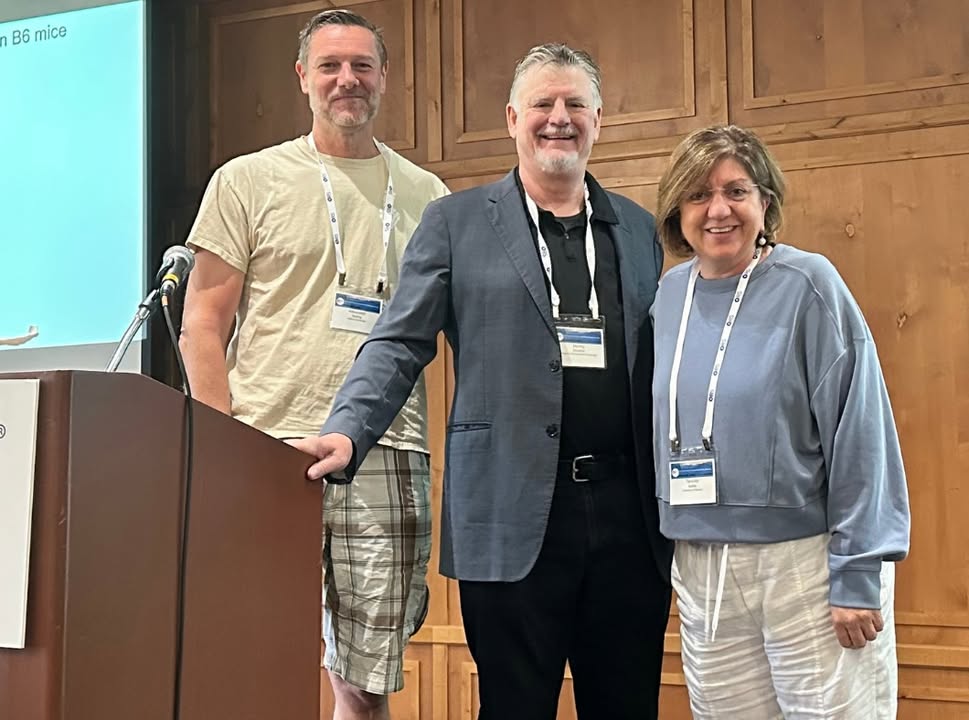 ORSsociety's tweet image. 🎉 Congrats to Henry Donahue, PhD (VCU), recipient of the Remodeling in Bone (RIB) Award at the ORS 51st MSK Workshop. Honored for his impact on bone remodeling and gave a impactful lecture on Chronic Diseases and Musculoskeletal Dysfunction. bit.ly/4mbqzjj #ORSMSK2025