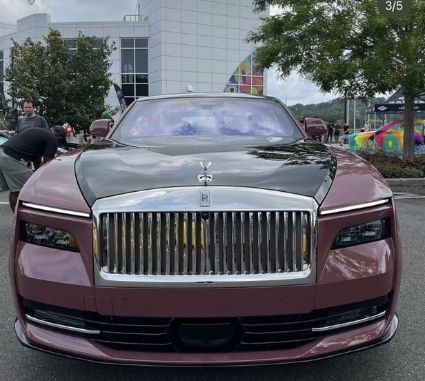 GanjaBitty's tweet image. While I’m thinkin about cars why I feel like she used this Spectre in a MV for PF2 but ain’t release it😭 this car sexy as hell