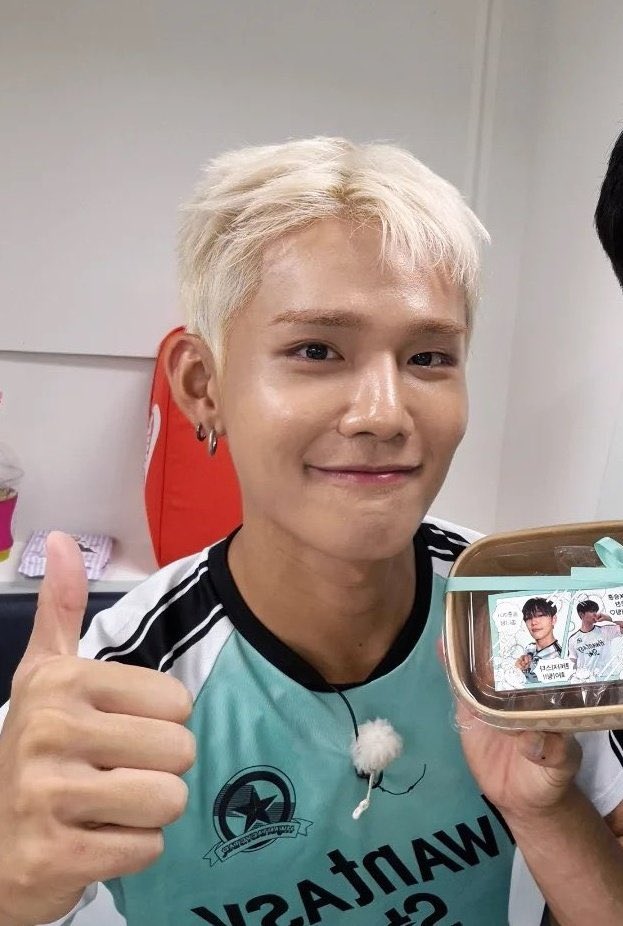 Someonehow beside of sukie all 3members will go for bright colour huh 😳