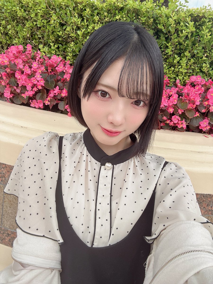 おはよん☀️✨️
ついに今日から3日間ライブだよ〜😳💛
(っ ॑꒳ ॑c)ﾜｸﾜｸ➰⭐️
そして今日の私は天使のユートピア公演の実況にいてます❕🎶
最高の夏にしようね〜🩵💫
🎀 〈 news.nmb48.com/web/20250716/1… 〉